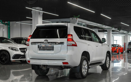 Toyota Land Cruiser Prado 150 рестайлинг 2, 2015 год, 4 180 000 рублей, 4 фотография