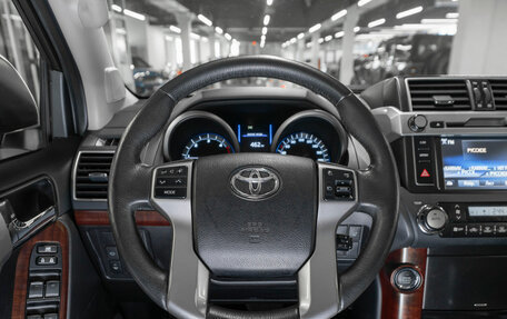 Toyota Land Cruiser Prado 150 рестайлинг 2, 2015 год, 4 180 000 рублей, 10 фотография