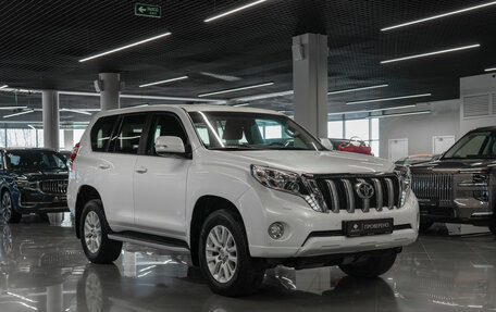 Toyota Land Cruiser Prado 150 рестайлинг 2, 2015 год, 4 180 000 рублей, 3 фотография