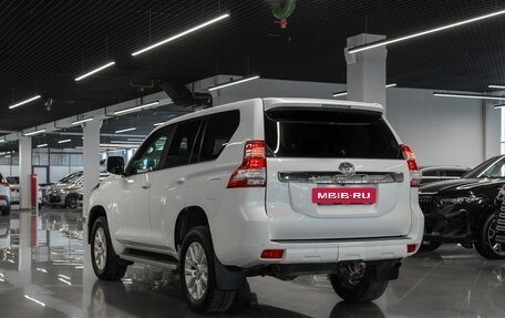 Toyota Land Cruiser Prado 150 рестайлинг 2, 2015 год, 4 180 000 рублей, 6 фотография