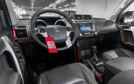 Toyota Land Cruiser Prado 150 рестайлинг 2, 2015 год, 4 180 000 рублей, 7 фотография