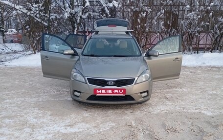 KIA cee'd I рестайлинг, 2011 год, 630 000 рублей, 8 фотография