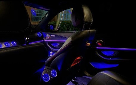 Mercedes-Benz E-Класс, 2019 год, 4 000 000 рублей, 16 фотография