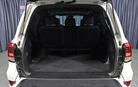 Toyota Land Cruiser 200, 2018 год, 6 350 000 рублей, 10 фотография