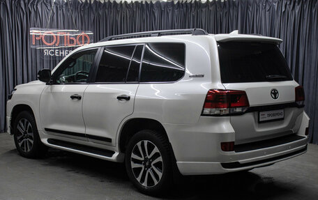 Toyota Land Cruiser 200, 2018 год, 6 350 000 рублей, 7 фотография