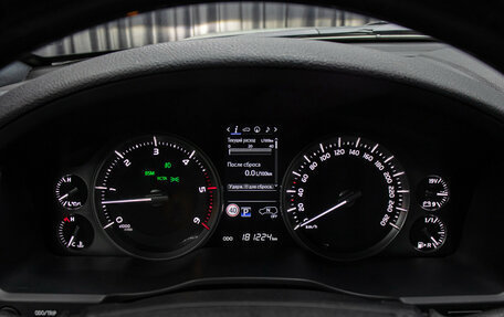 Toyota Land Cruiser 200, 2018 год, 6 350 000 рублей, 13 фотография