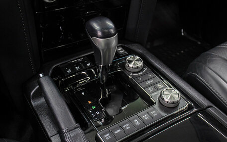 Toyota Land Cruiser 200, 2018 год, 6 350 000 рублей, 18 фотография