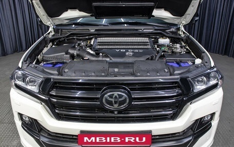 Toyota Land Cruiser 200, 2018 год, 6 350 000 рублей, 9 фотография