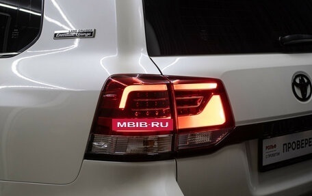 Toyota Land Cruiser 200, 2018 год, 6 350 000 рублей, 27 фотография