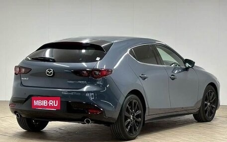 Mazda 3, 2022 год, 1 200 000 рублей, 4 фотография