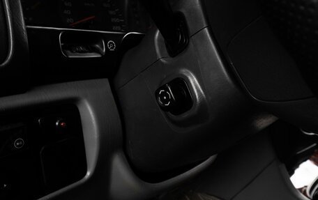 Toyota Land Cruiser 100 рестайлинг 2, 1998 год, 1 719 000 рублей, 20 фотография