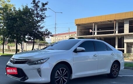 Toyota Camry, 2018 год, 2 800 000 рублей, 1 фотография