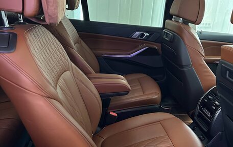 BMW X7, 2021 год, 7 990 000 рублей, 27 фотография