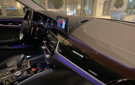 BMW 5 серия, 2018 год, 2 250 000 рублей, 11 фотография