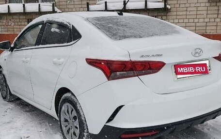 Hyundai Solaris II рестайлинг, 2021 год, 1 299 000 рублей, 5 фотография