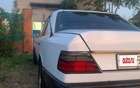 Mercedes-Benz W124, 1986 год, 199 999 рублей, 2 фотография