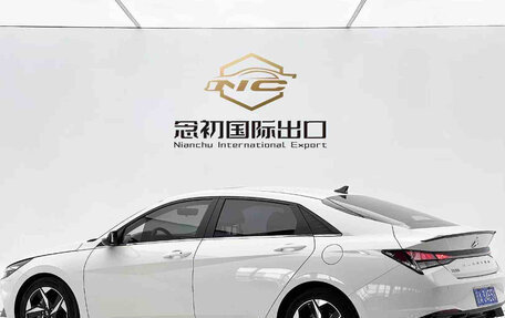 Hyundai Elantra, 2023 год, 1 560 000 рублей, 6 фотография