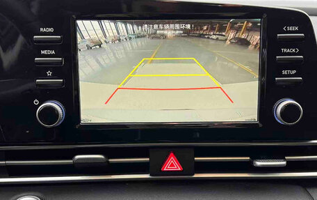 Hyundai Elantra, 2023 год, 1 560 000 рублей, 13 фотография