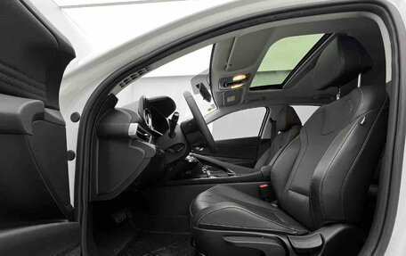 Hyundai Elantra, 2023 год, 1 560 000 рублей, 15 фотография