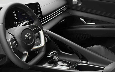 Hyundai Elantra, 2023 год, 1 560 000 рублей, 16 фотография