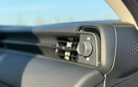 Honda Vezel, 2023 год, 1 859 000 рублей, 16 фотография