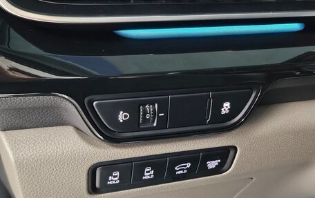 KIA Carnival, 2024 год, 10 фотография