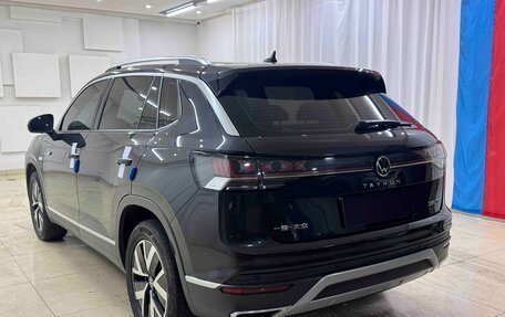 Volkswagen Touran III, 2022 год, 2 350 000 рублей, 5 фотография