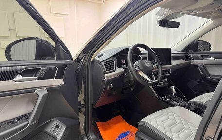 Volkswagen Touran III, 2022 год, 2 350 000 рублей, 10 фотография