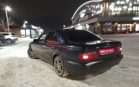 Mercedes-Benz E-Класс, 2000 год, 595 000 рублей, 2 фотография