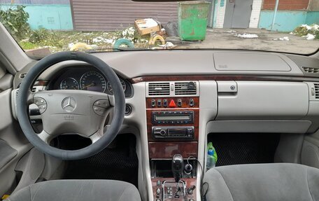 Mercedes-Benz E-Класс, 2000 год, 595 000 рублей, 11 фотография