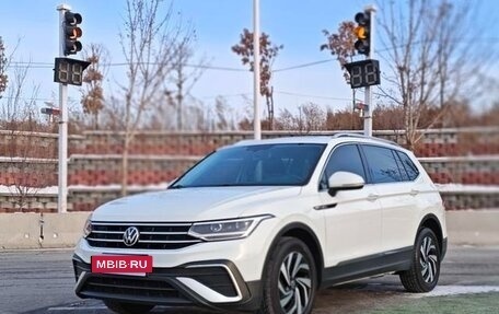 Volkswagen Tiguan II, 2022 год, 2 050 003 рублей, 4 фотография