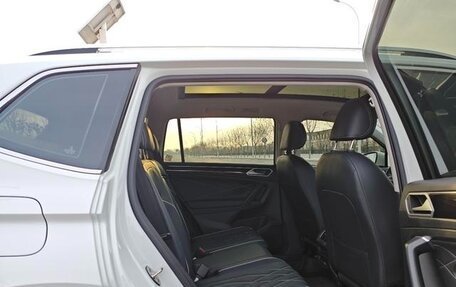 Volkswagen Tiguan II, 2022 год, 2 050 003 рублей, 15 фотография