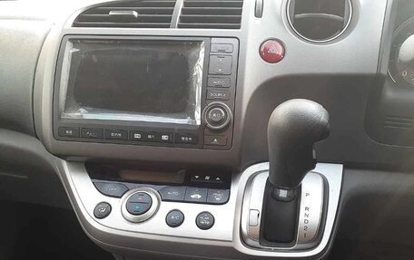 Honda Stream II, 2012 год, 1 048 820 рублей, 12 фотография