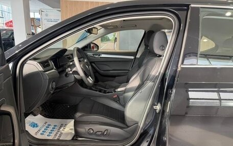 Skoda Superb III рестайлинг, 2023 год, 2 000 000 рублей, 8 фотография