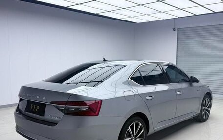 Skoda Superb III рестайлинг, 2025 год, 2 450 000 рублей, 6 фотография