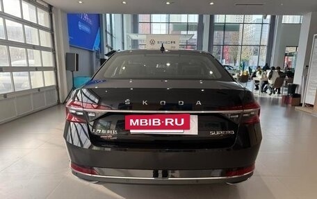 Skoda Superb III рестайлинг, 2023 год, 2 000 000 рублей, 5 фотография