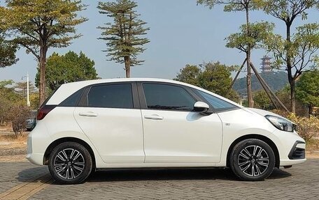 Honda Fit, 2023 год, 1 400 000 рублей, 4 фотография