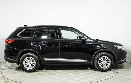 Mitsubishi Outlander III рестайлинг 3, 2020 год, 2 199 900 рублей, 4 фотография