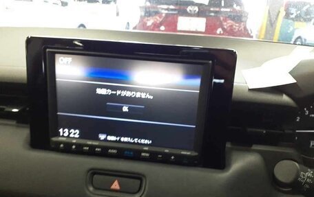 Honda Vezel, 2022 год, 1 835 320 рублей, 12 фотография