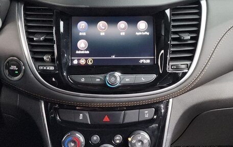 Chevrolet Trax, 2021 год, 1 350 000 рублей, 15 фотография