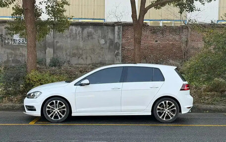 Volkswagen Golf VII, 2017 год, 1 330 035 рублей, 5 фотография