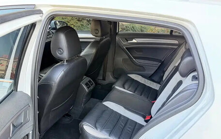 Volkswagen Golf VII, 2017 год, 1 330 035 рублей, 8 фотография