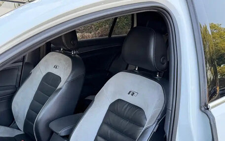 Volkswagen Golf VII, 2017 год, 1 330 035 рублей, 9 фотография