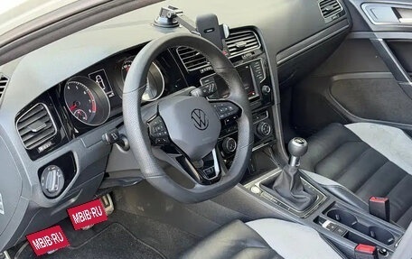 Volkswagen Golf VII, 2017 год, 1 330 035 рублей, 7 фотография