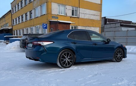 Toyota Camry, 2021 год, 3 100 000 рублей, 4 фотография