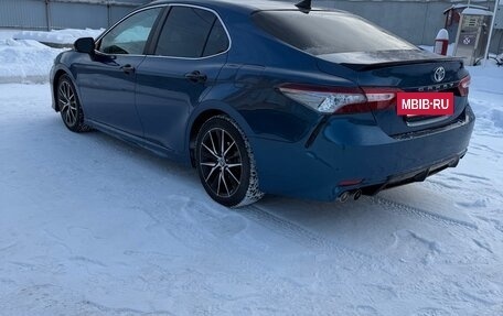 Toyota Camry, 2021 год, 3 100 000 рублей, 3 фотография