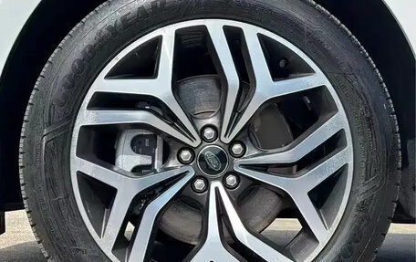 Land Rover Range Rover Evoque II, 2024 год, 4 900 009 рублей, 7 фотография