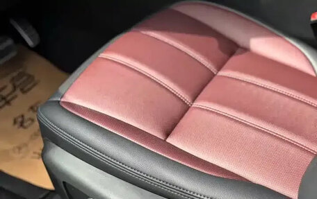 Land Rover Range Rover Evoque II, 2024 год, 4 900 009 рублей, 10 фотография