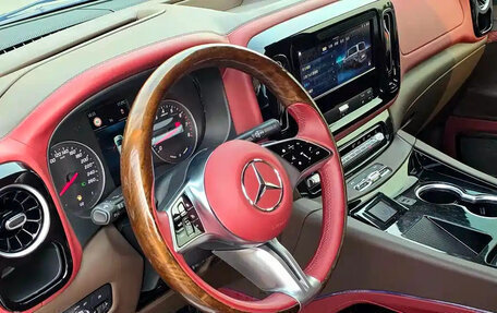 Mercedes-Benz Vito, 2024 год, 7 000 000 рублей, 8 фотография