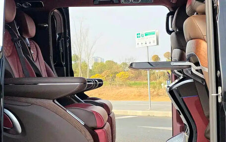 Mercedes-Benz Vito, 2024 год, 7 000 000 рублей, 17 фотография